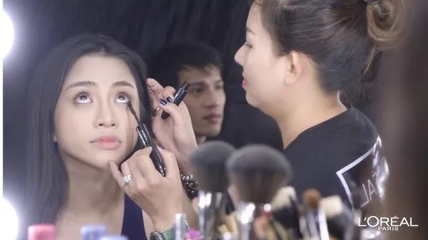 game trang điểm - Celebrity Makeup Artist